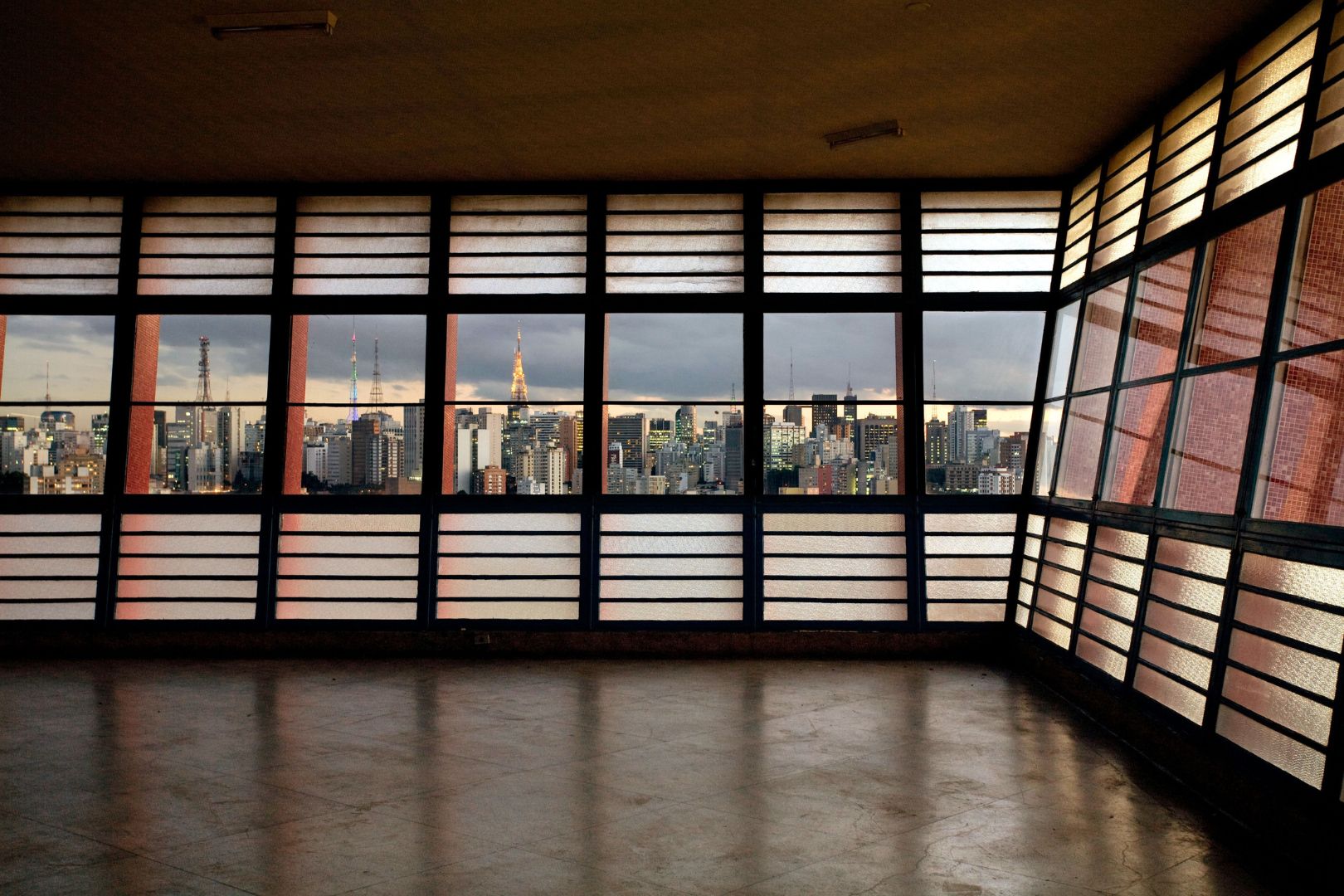 Cobertura interna do Edifício Viadutos no bairro da Bela Vista, em São Paulo